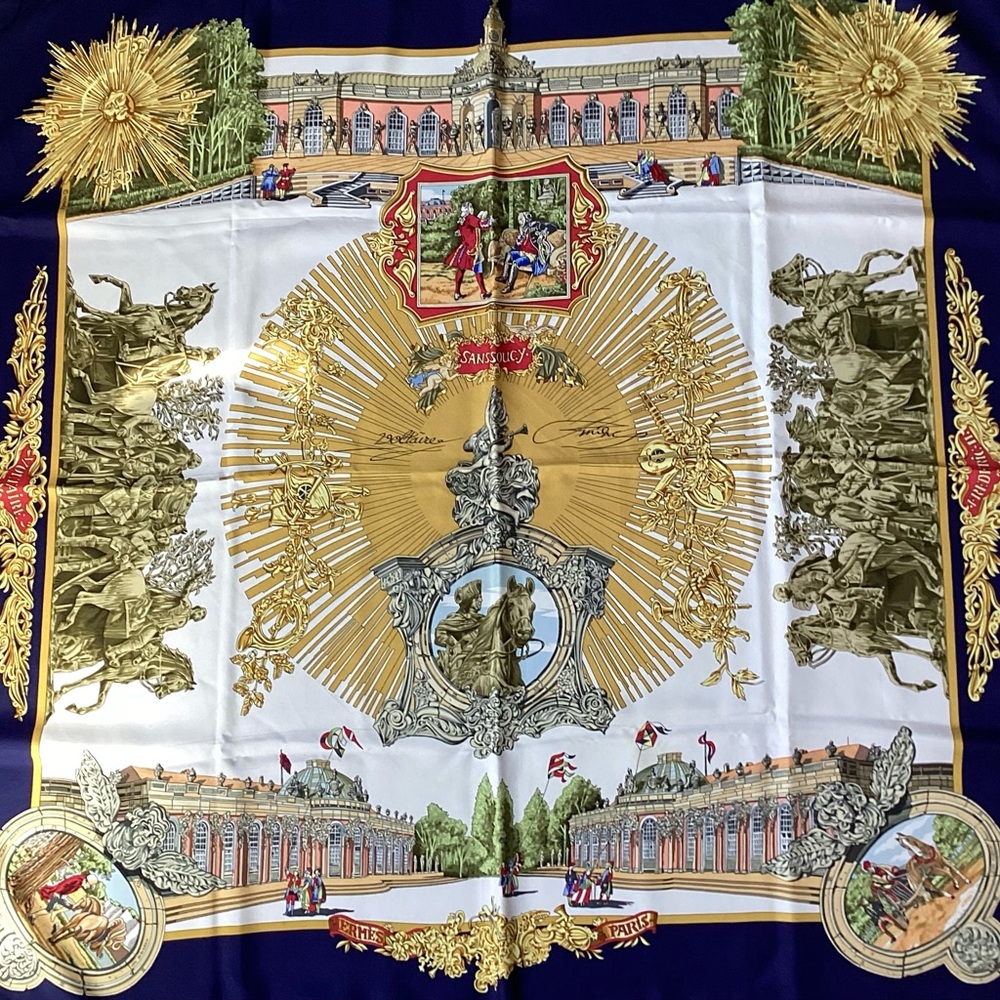 Hermes’ scarf